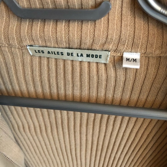 Women’s zippered top - Picture 3 of 3